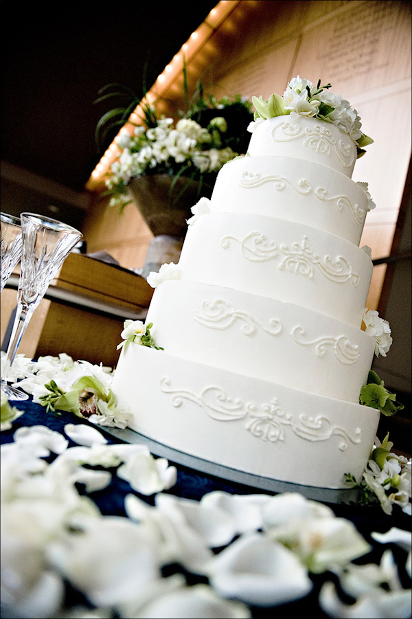 cake photo by Laurel McConnell Photography